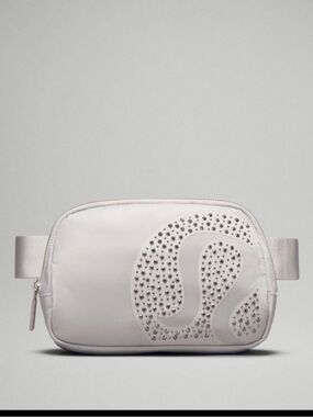 Lululemon everywear silver gray studded belt waist bag limited edition
